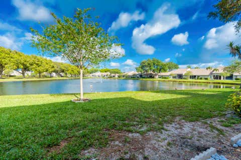 Tiny photo for 9130 Vineland Court #C, Boca Raton, FL 33496 (MLS # B26025944)