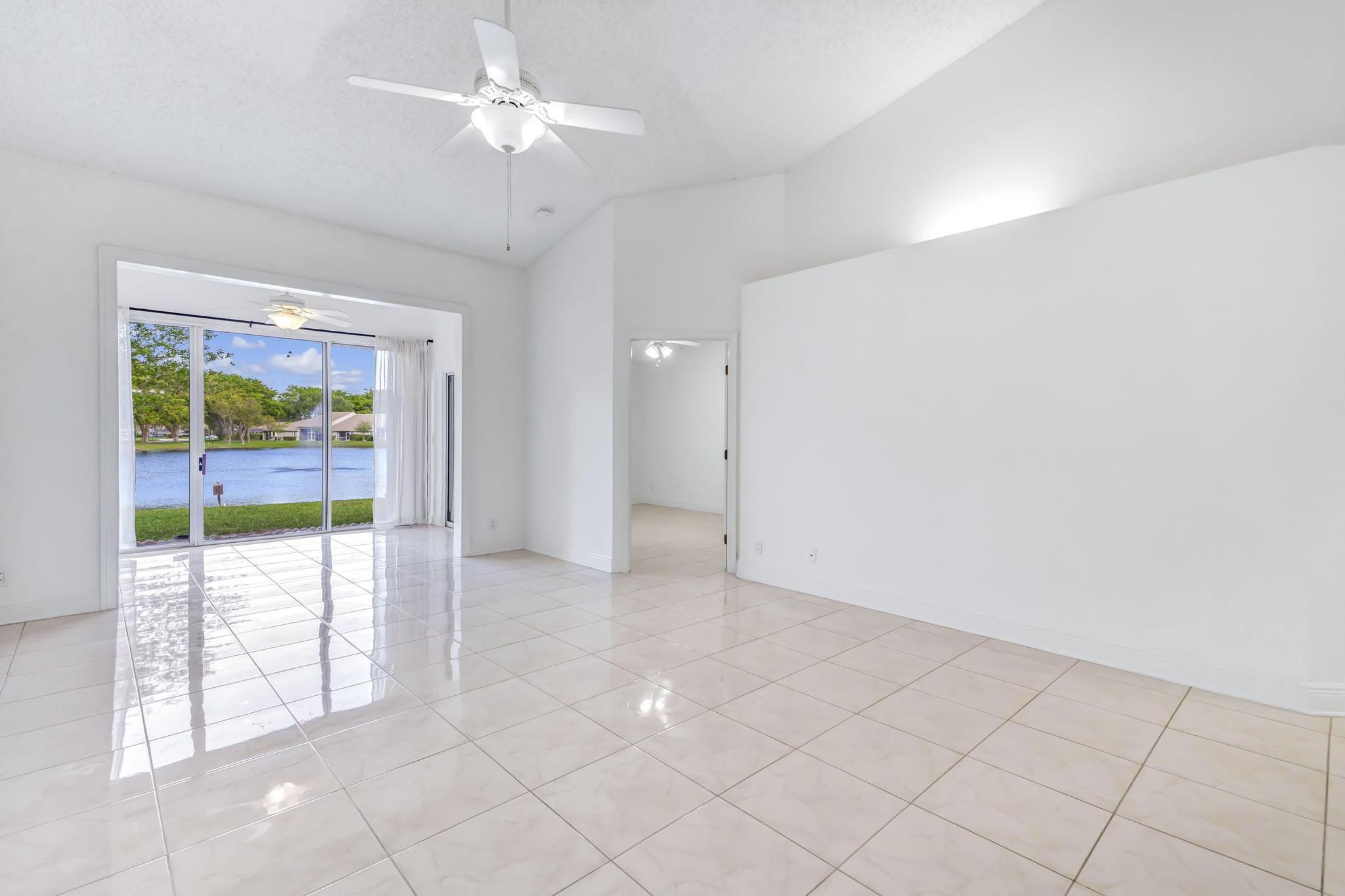 BOCA GARDENS 4 - Residential