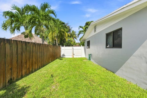 Tiny photo for 4110 NW 16TH Avenue, Oakland Park, FL 33309 (MLS # B26063170)