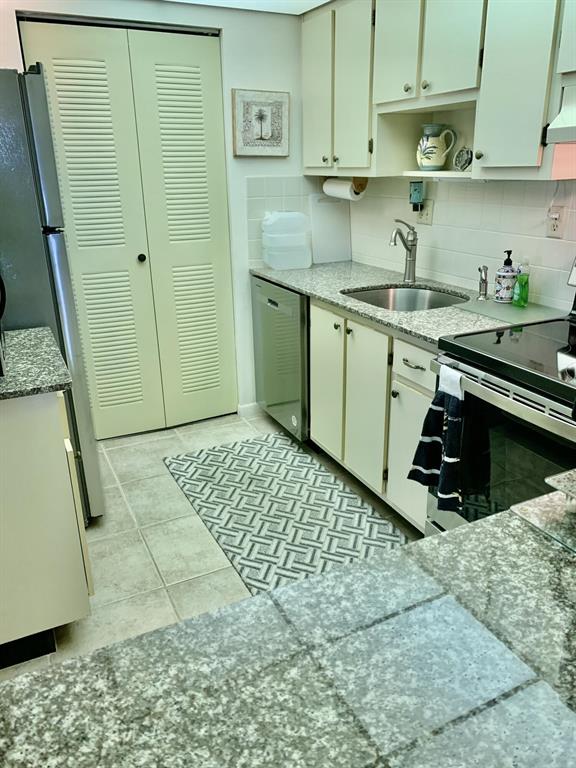 Lakes of Delray - Residential