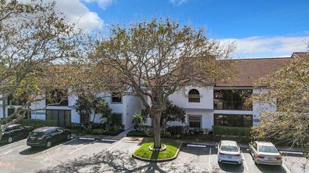 Photo of 5418 Firenze Drive #P, Boynton Beach, FL 33437 (MLS # R11096873)