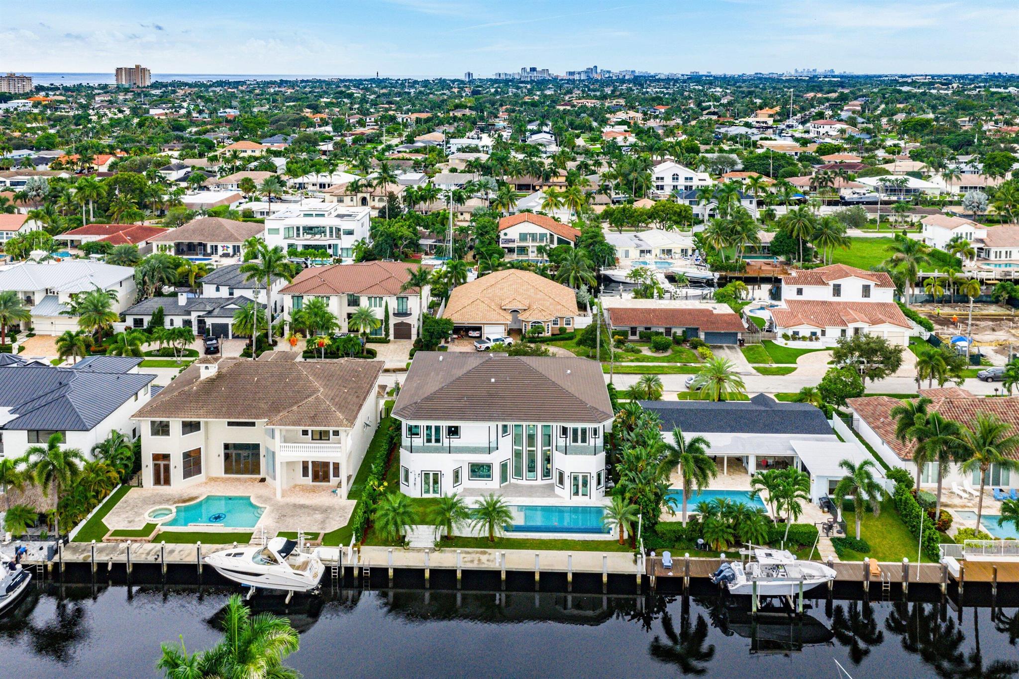 CORAL KEY VILLAS 6TH SEC - Residential