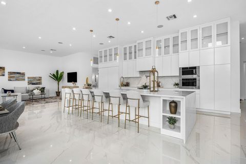 2641 NE 48th Street Lighthouse Point FL 33064