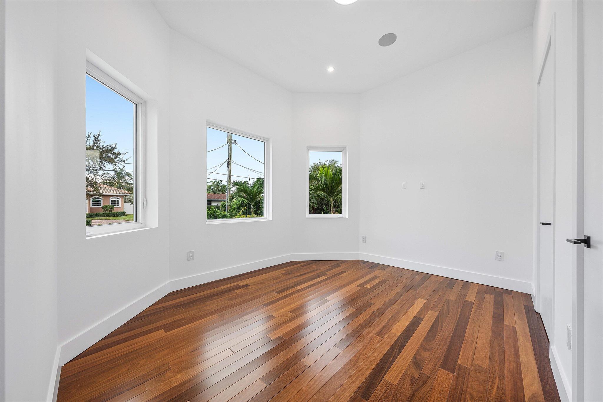 CORAL KEY VILLAS 6TH SEC - Residential