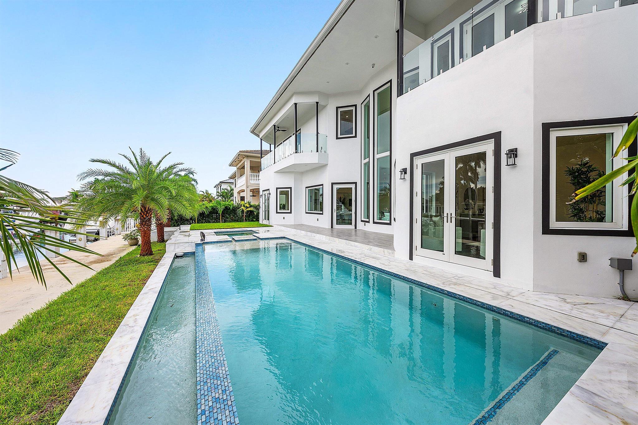 CORAL KEY VILLAS 6TH SEC - Residential