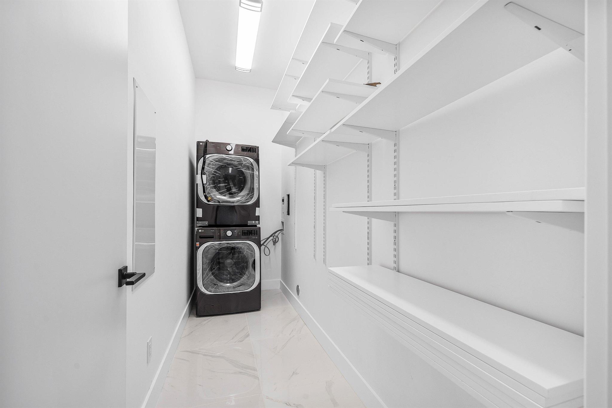 CORAL KEY VILLAS 6TH SEC - Residential