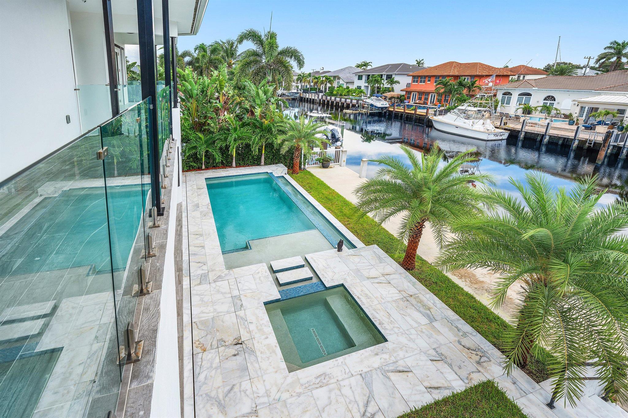 CORAL KEY VILLAS 6TH SEC - Residential