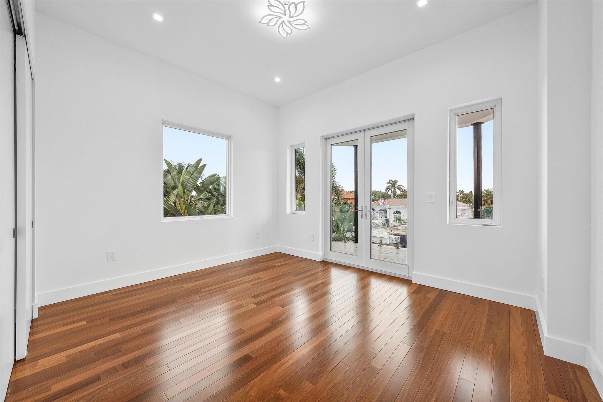 CORAL KEY VILLAS 6TH SEC - Residential