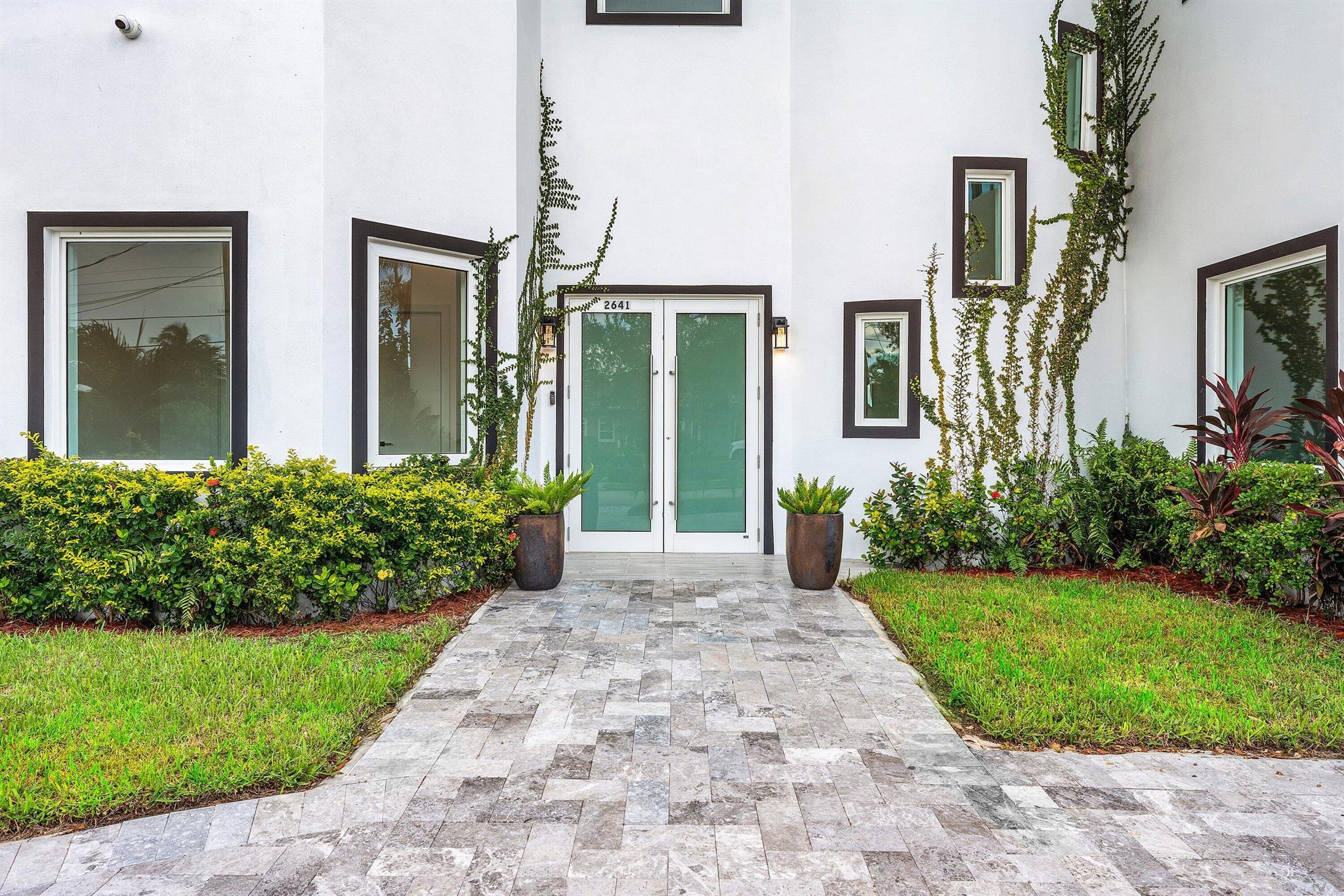 CORAL KEY VILLAS 6TH SEC - Residential