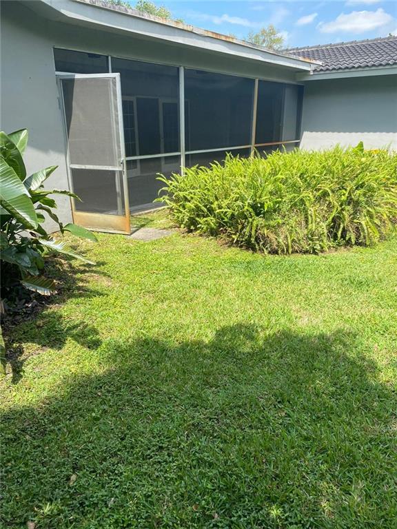 Coral Spgs Country Club S - Residential