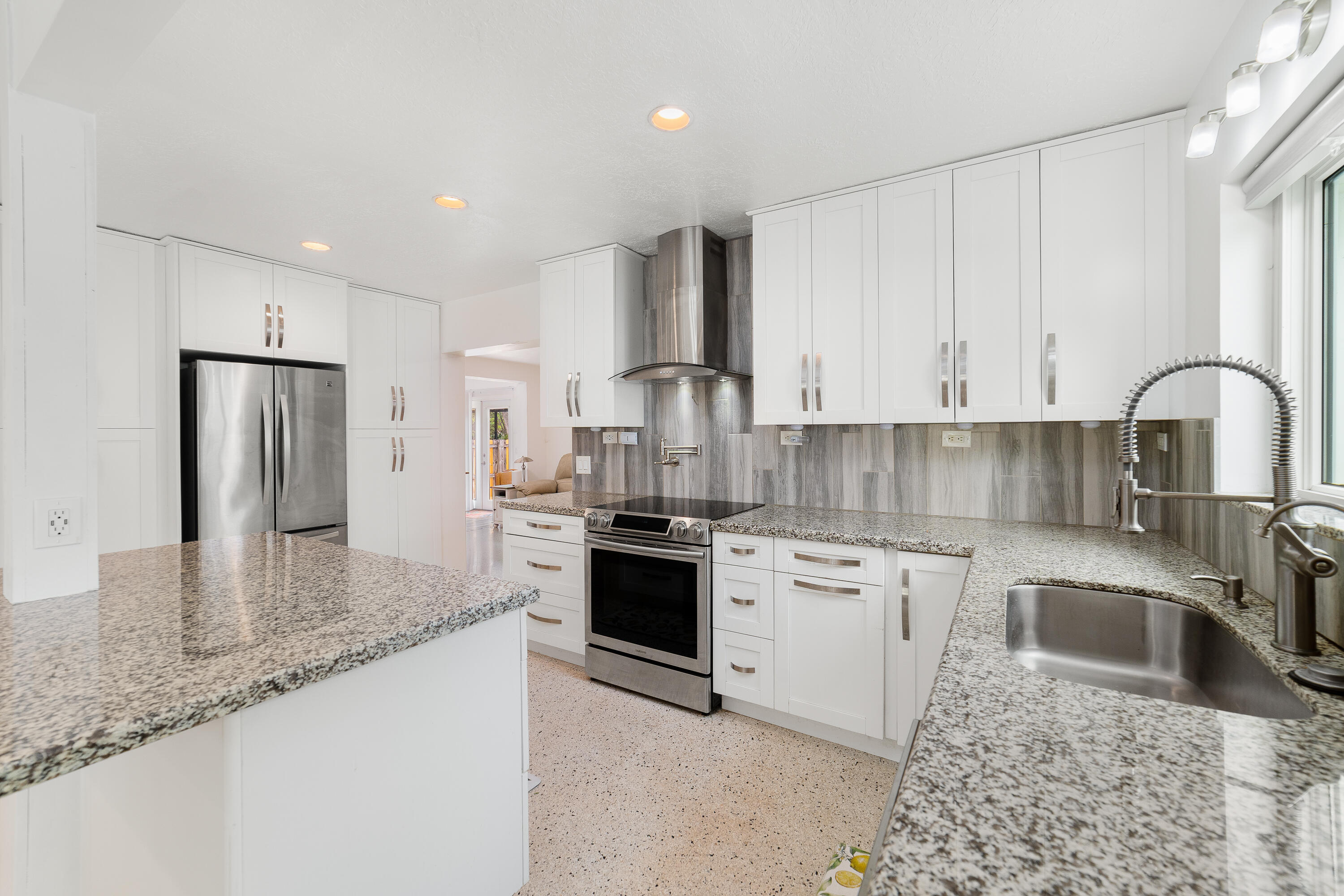DANIA HEIGHTS - Residential