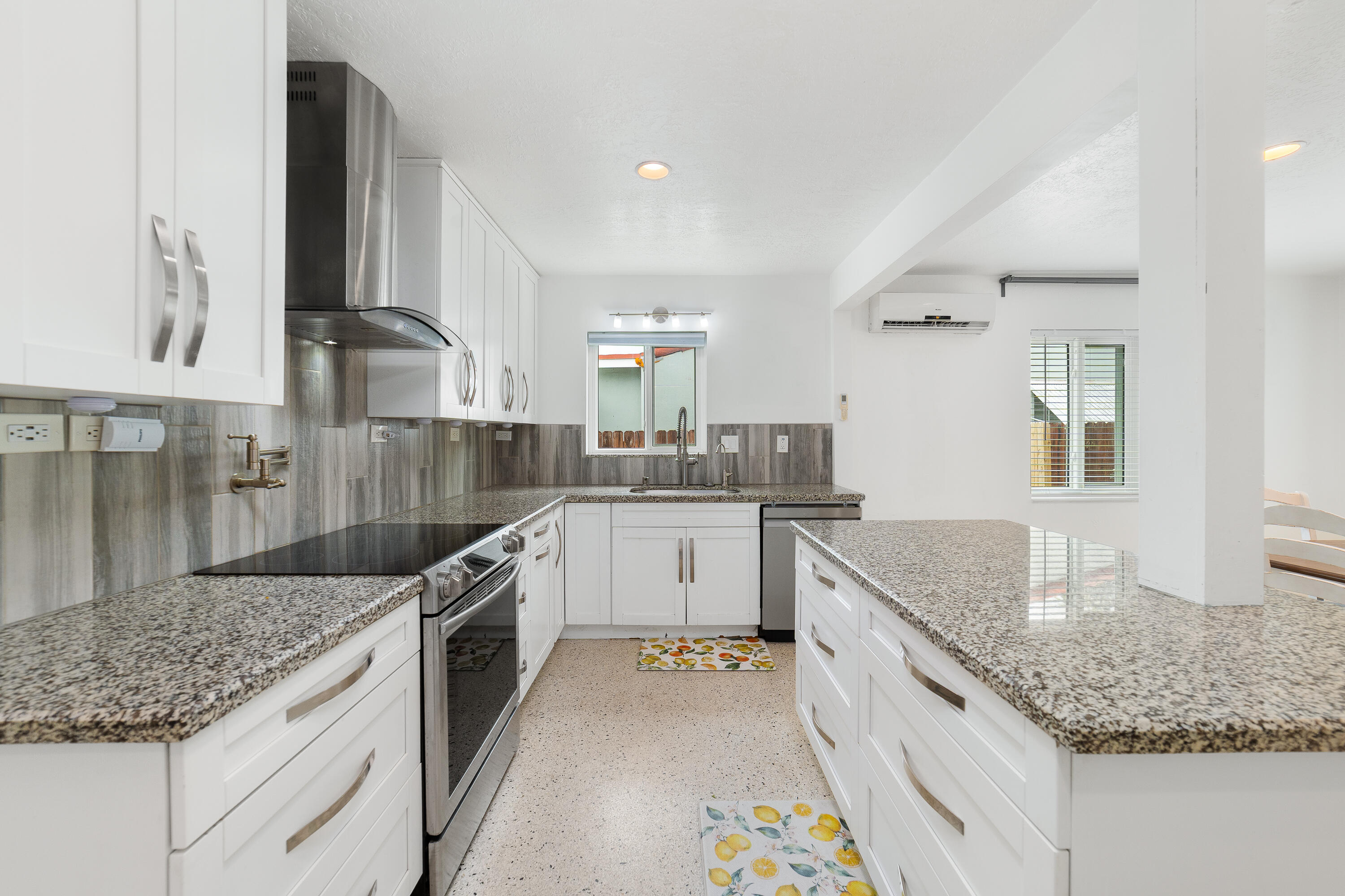 DANIA HEIGHTS - Residential