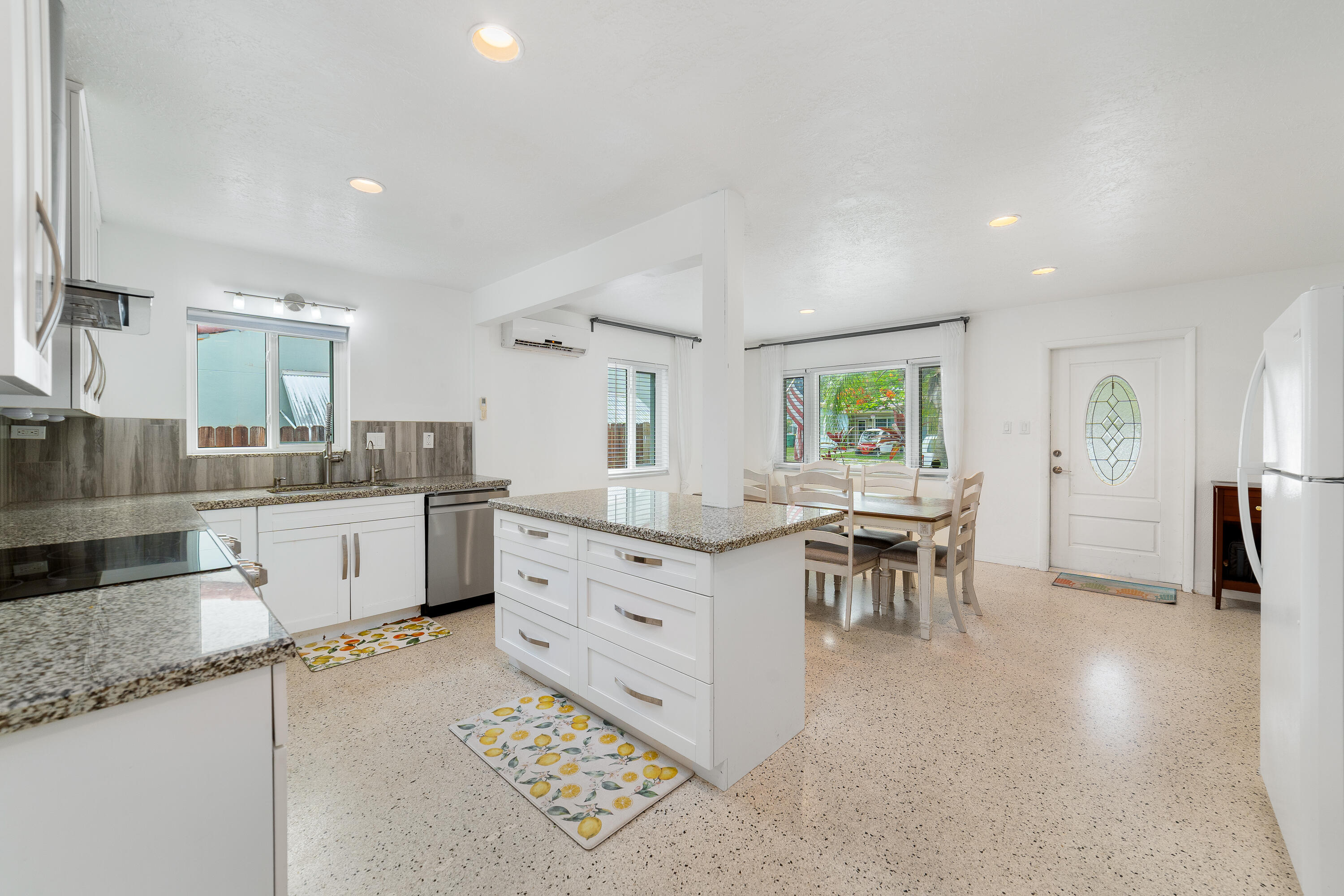 DANIA HEIGHTS - Residential