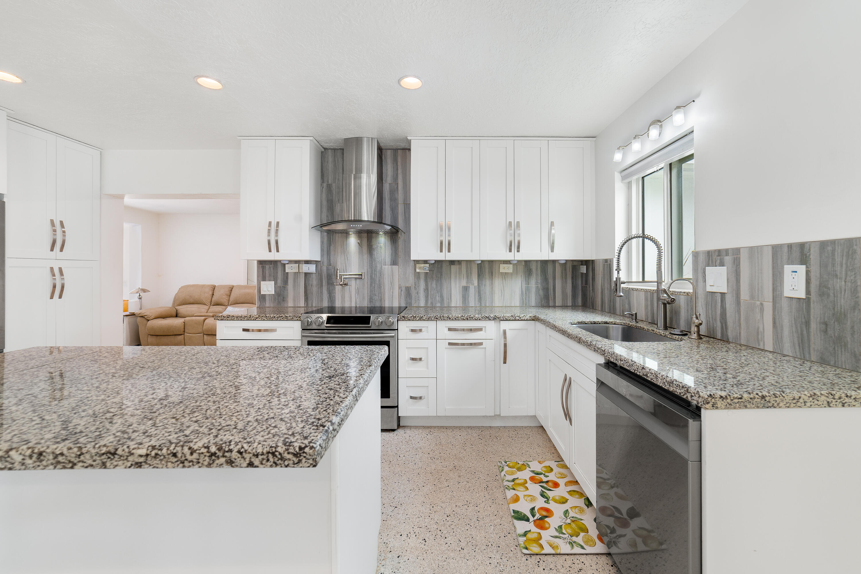 DANIA HEIGHTS - Residential