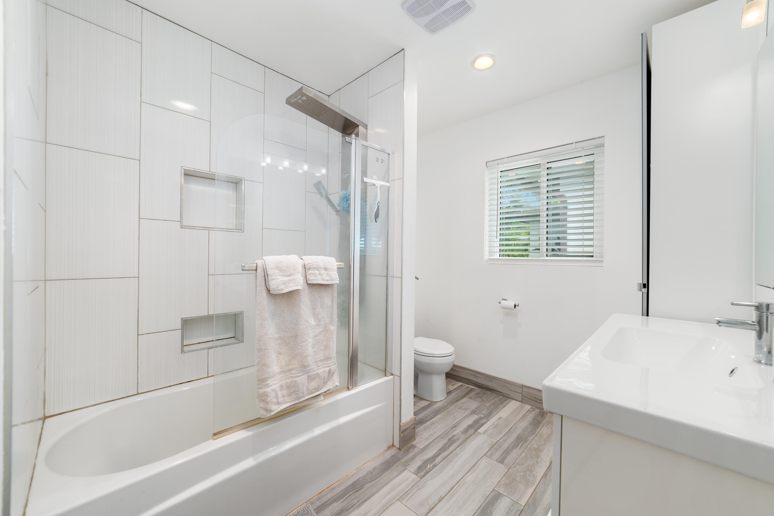 DANIA HEIGHTS - Residential
