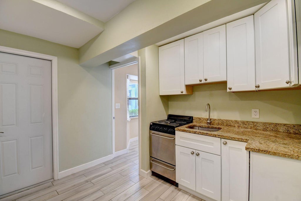 Photo of 1316 DATE PALM Drive #Rear, Lantana, FL 33462 (MLS # B26061303)