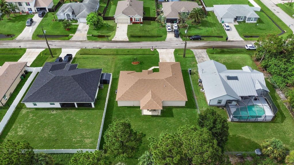 Photo of 1236 SW Mancuso Avenue, Port Saint Lucie, FL 34953 (MLS # R11061592)