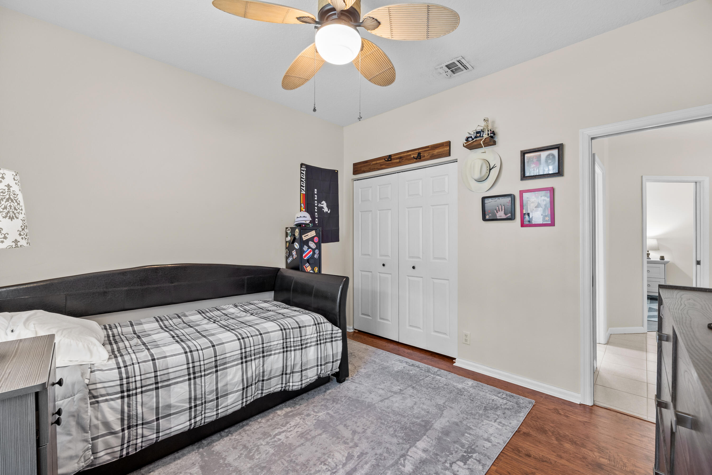 MAGNOLIA LAKES - Residential