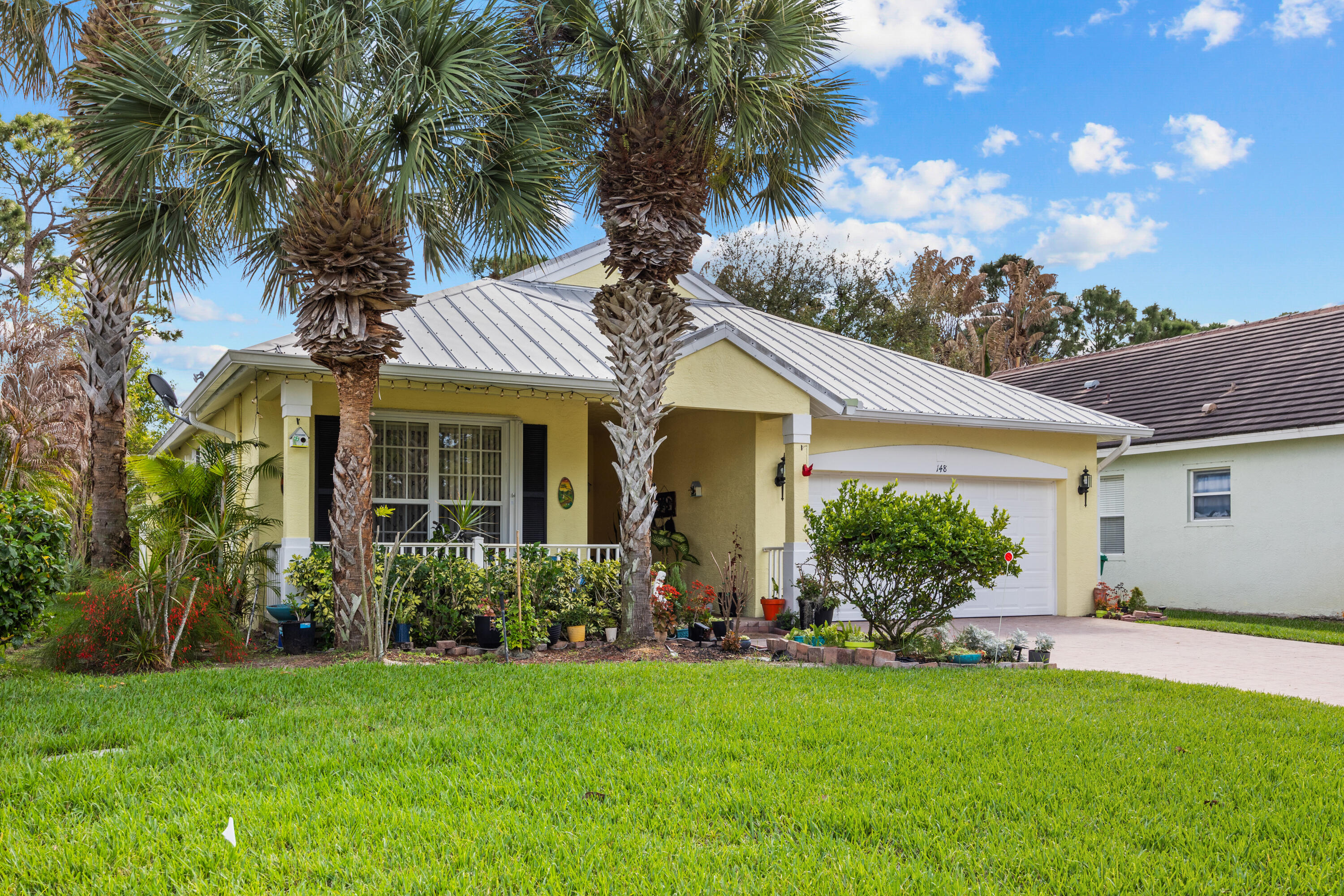 MAGNOLIA LAKES - Residential