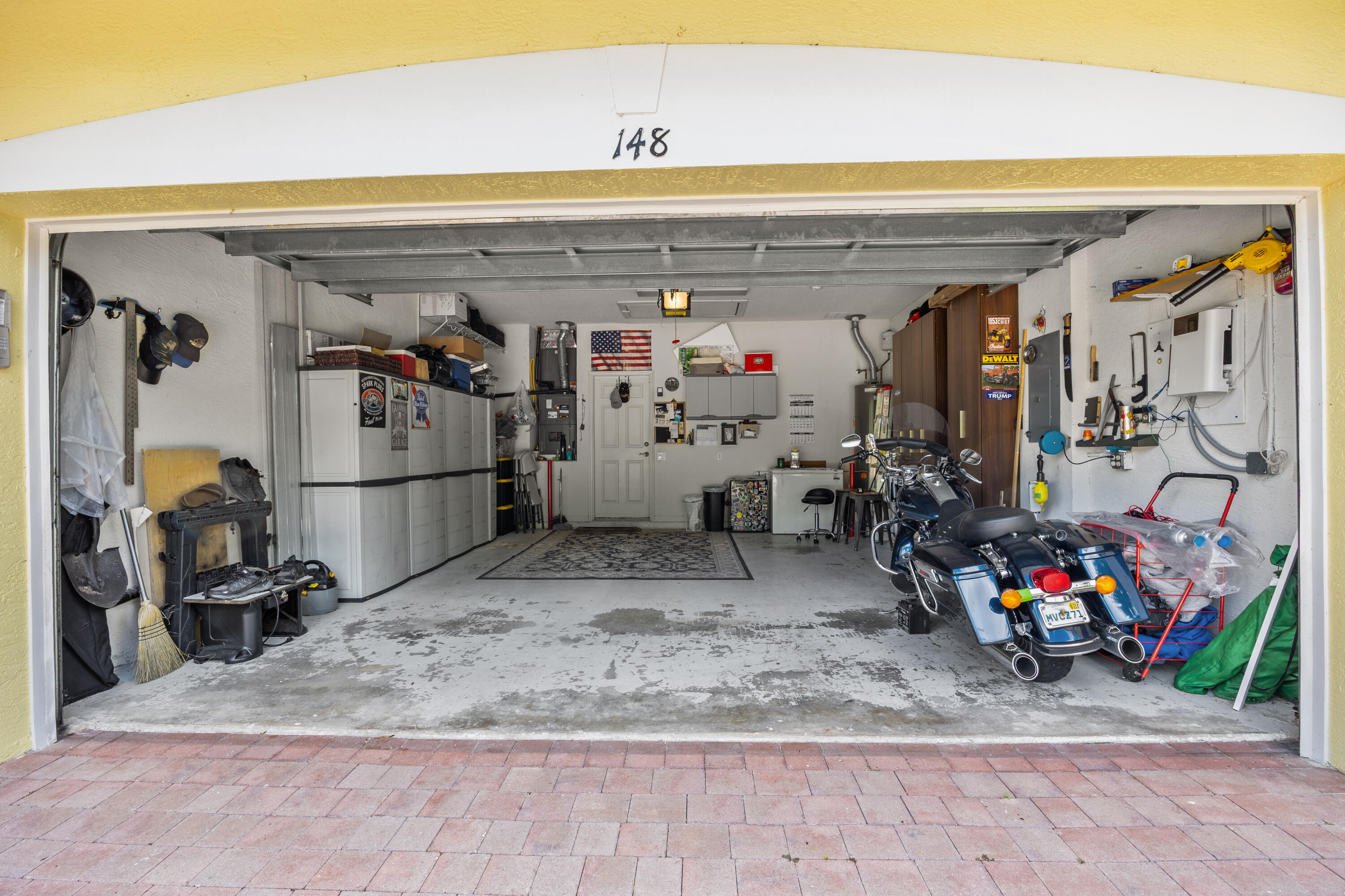 MAGNOLIA LAKES - Residential