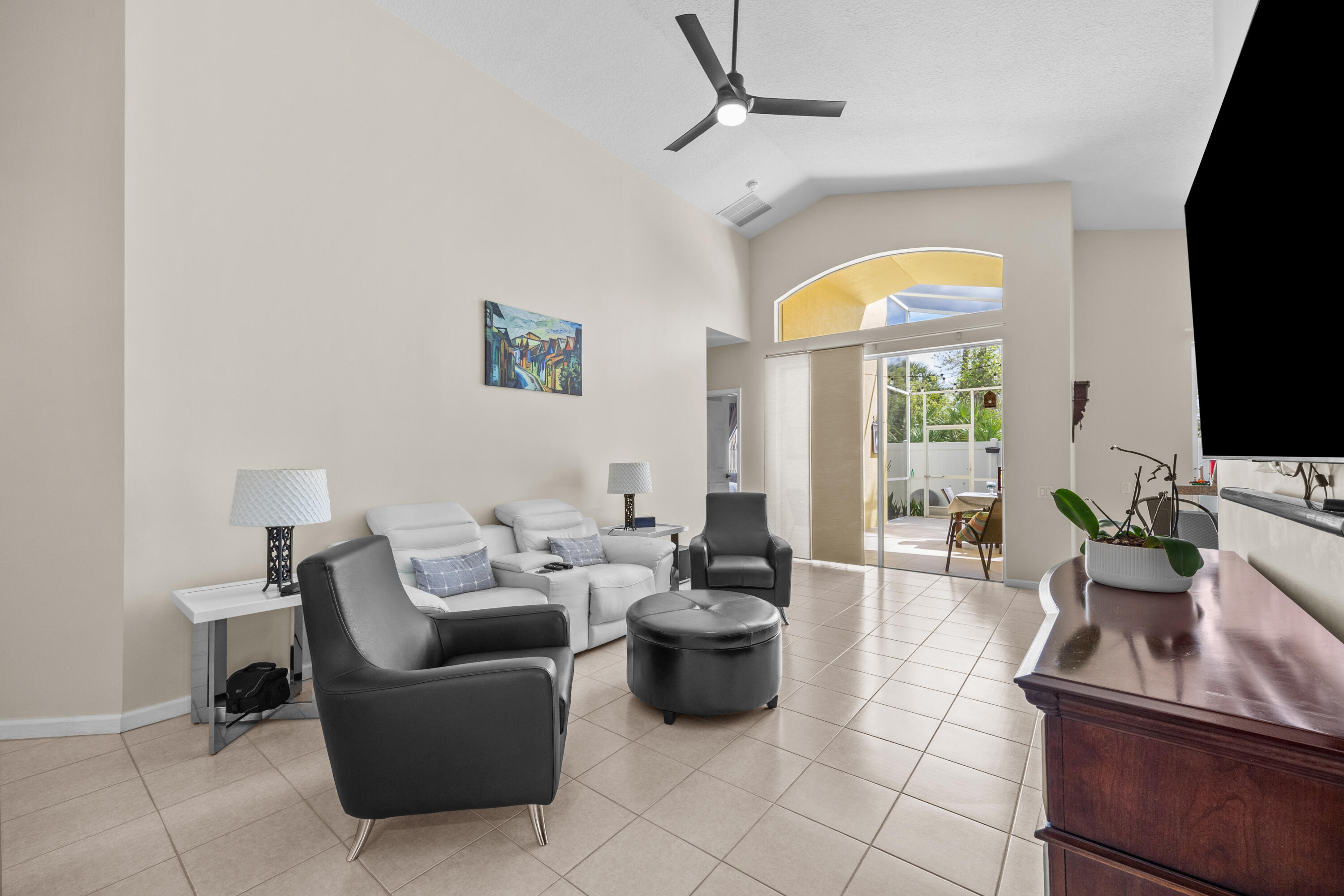 MAGNOLIA LAKES - Residential