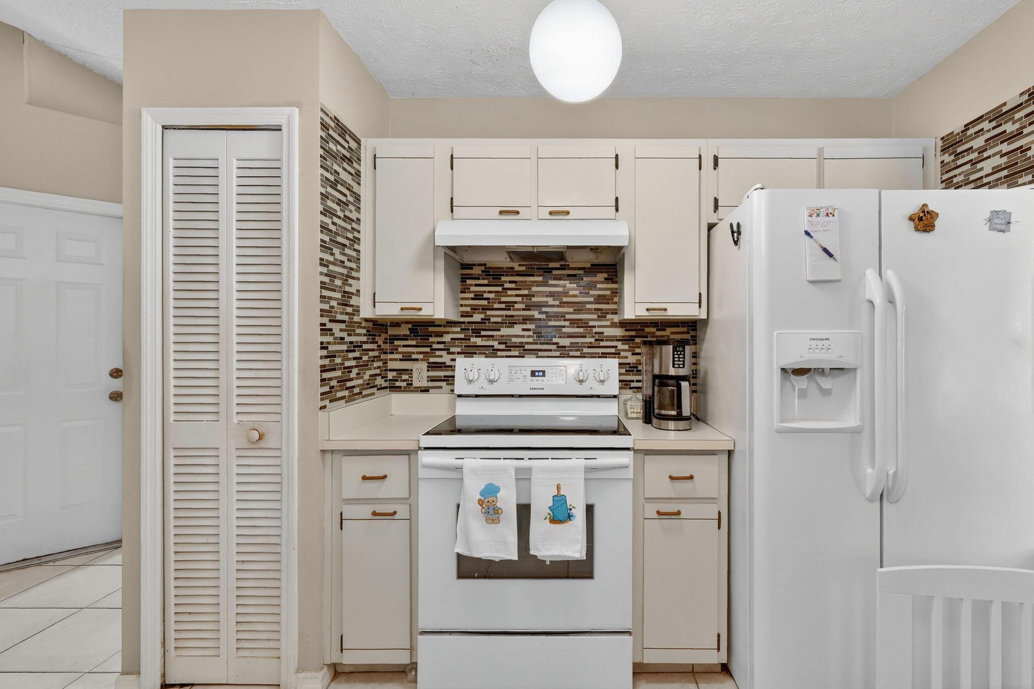 PORT ST LUCIE SECTION 12 - Residential