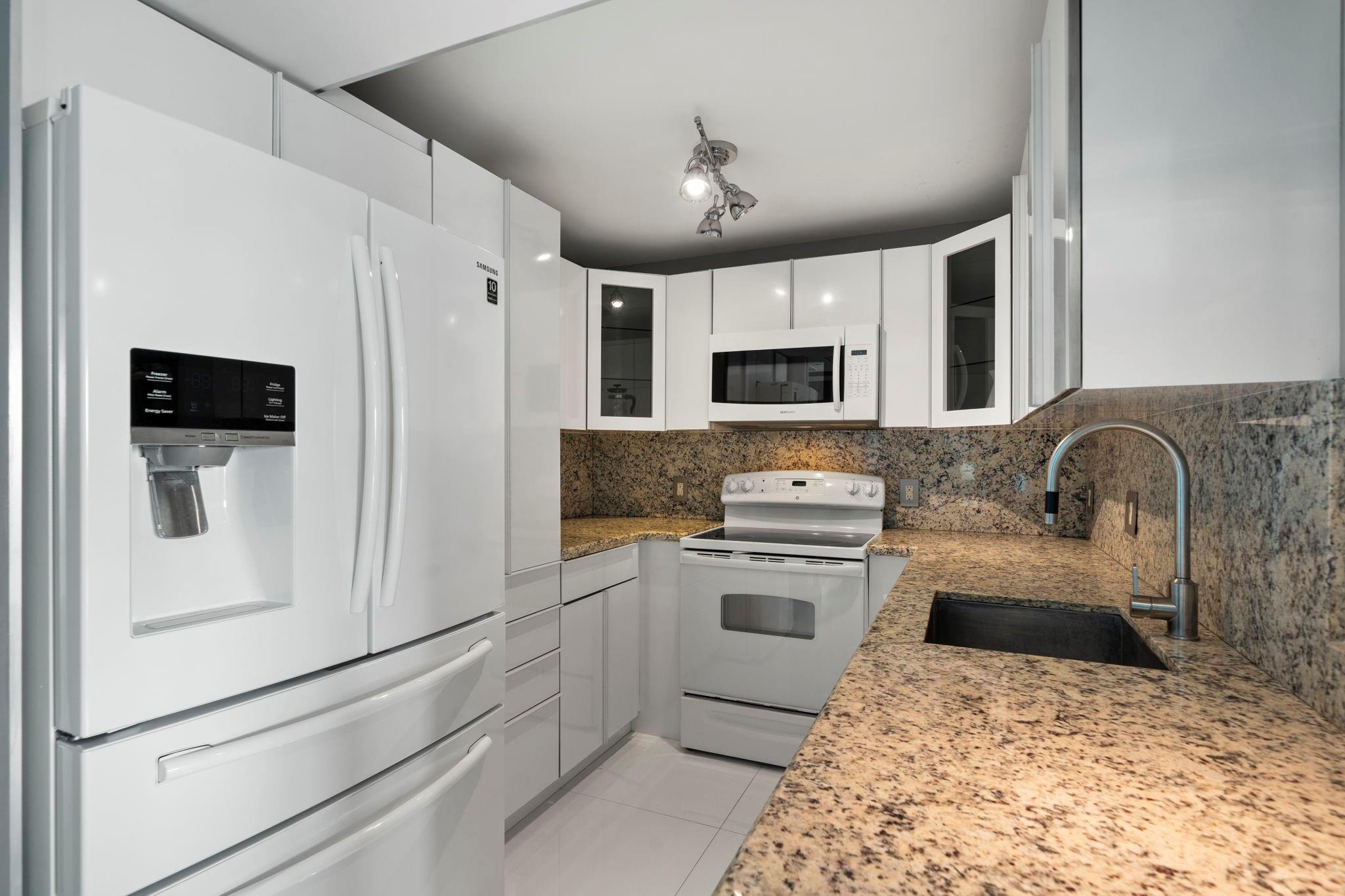 Eldorado Towers - Residential