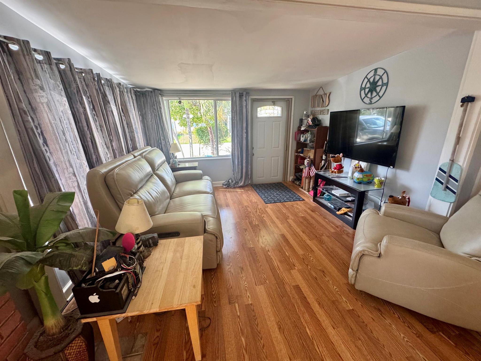 NORTH LAKE WORTH - Residential