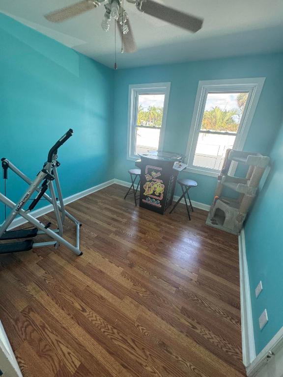 NORTH LAKE WORTH - Residential