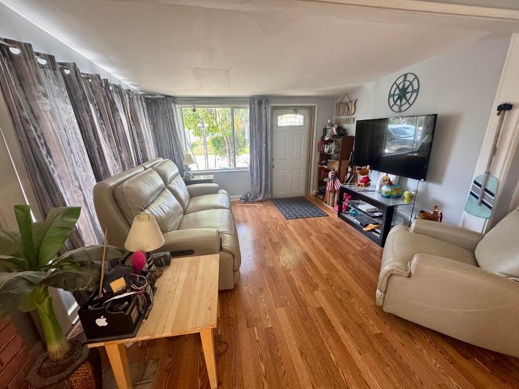 NORTH LAKE WORTH - Residential