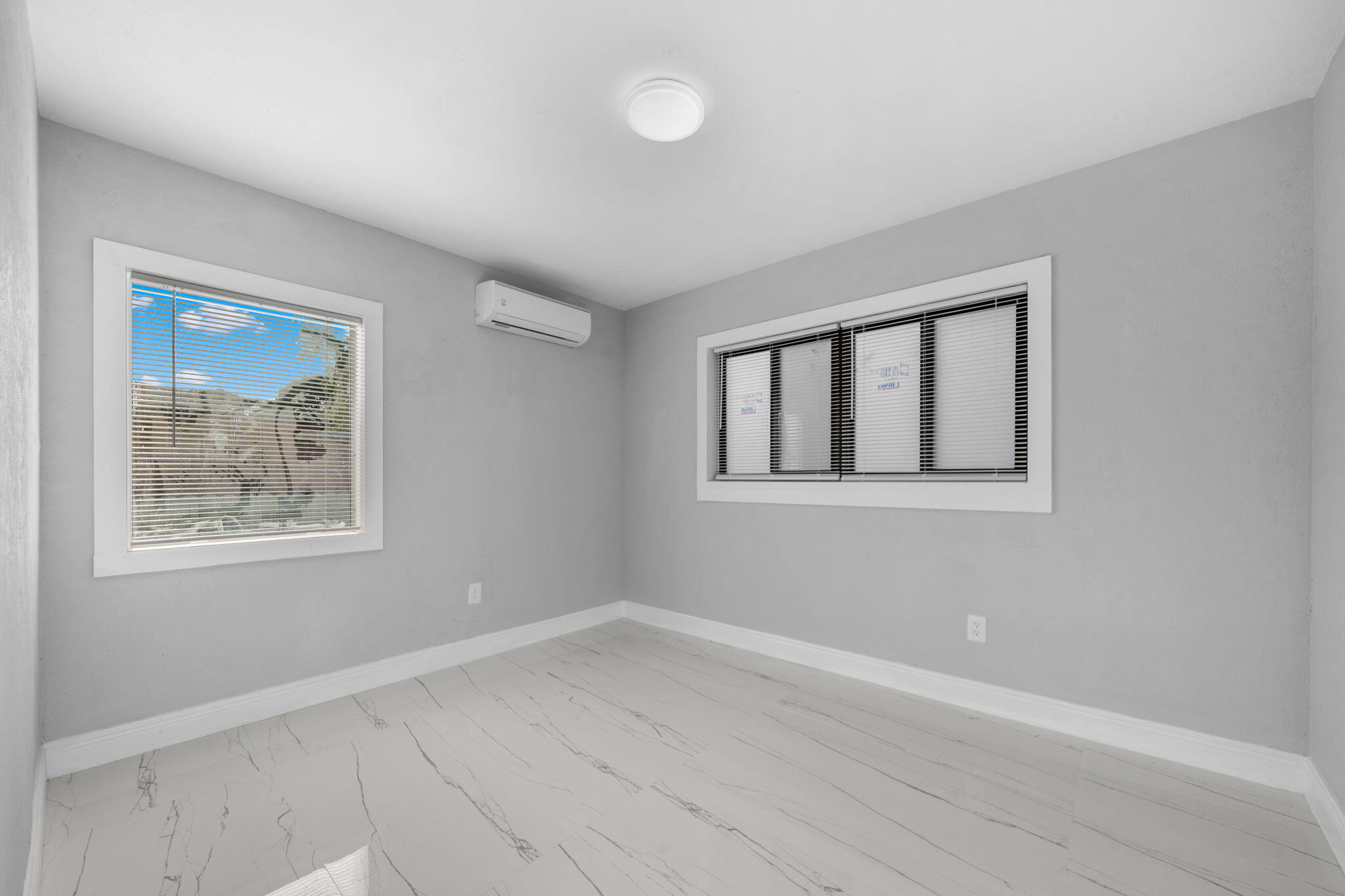 CRAVERO LAKE SHORE ESTATES 1ST ADDN - Residential Lease