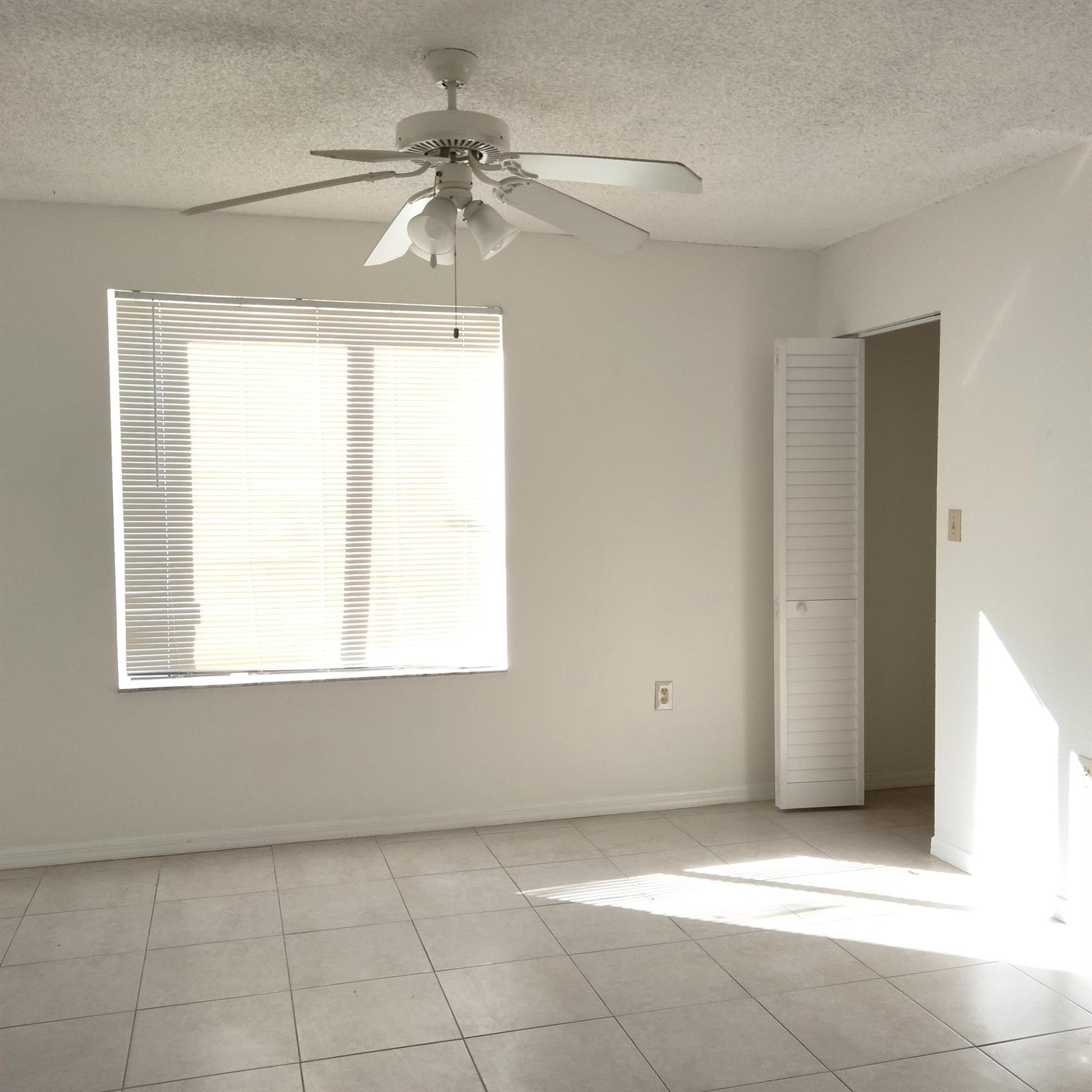 STERLING VILLAGES OF PALM - Residential Lease