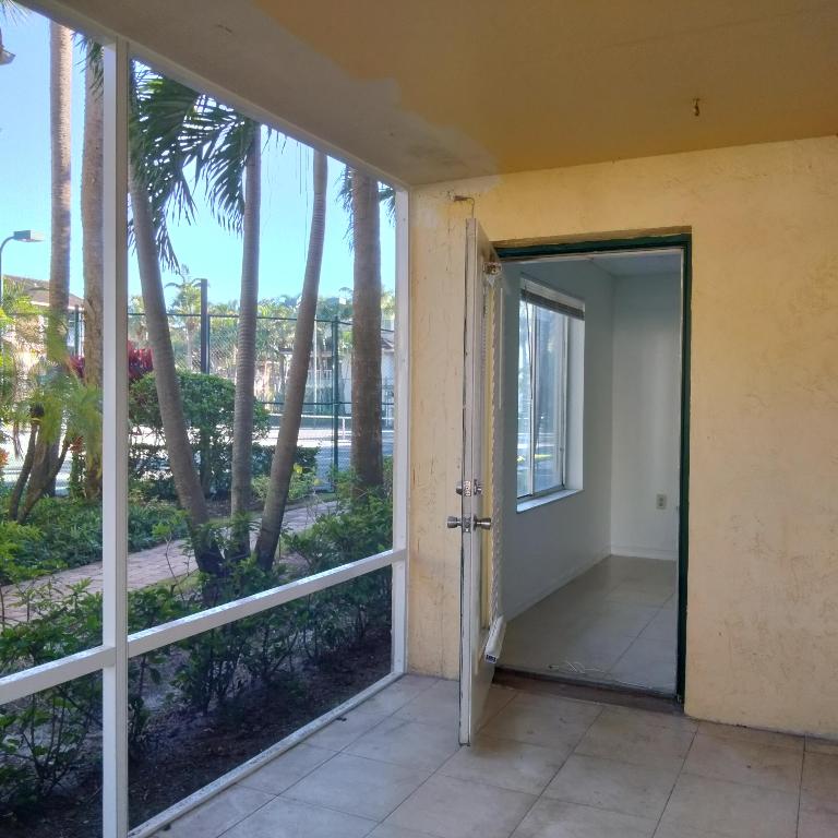 STERLING VILLAGES OF PALM BEACH LAKES CONDO - Residential Lease