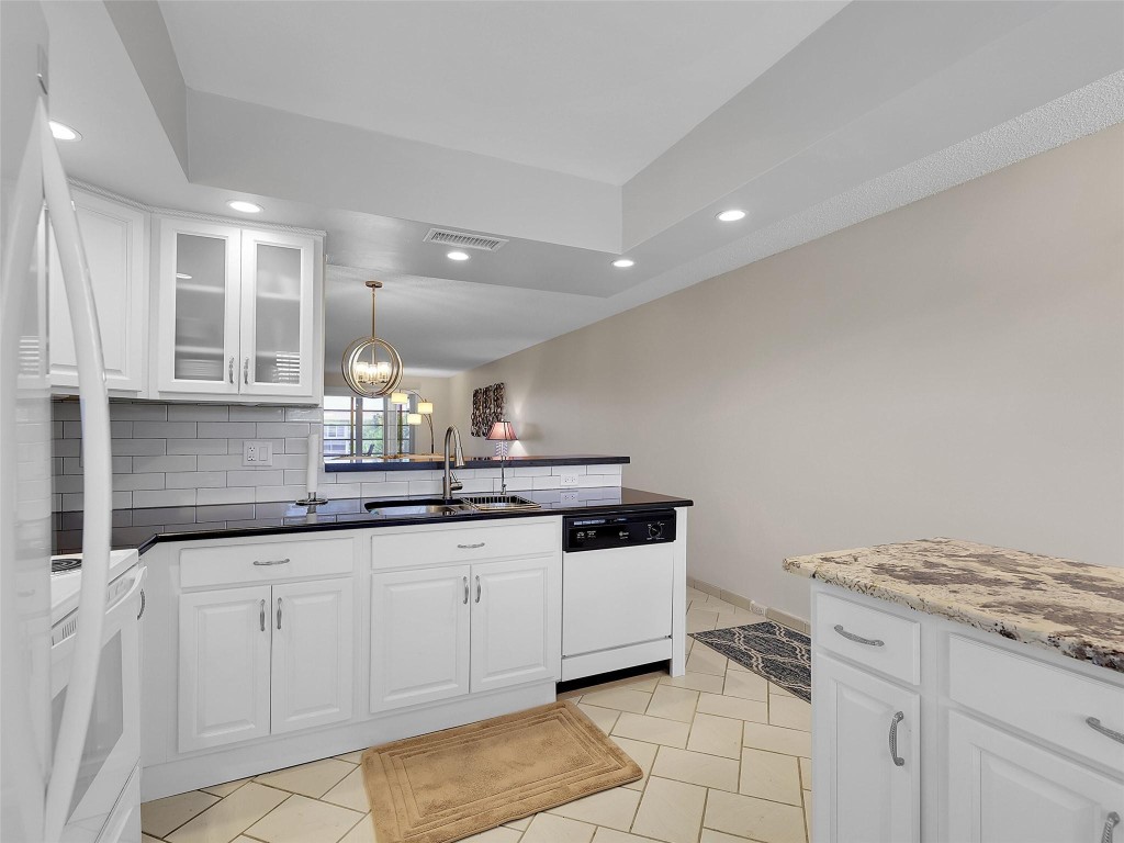 WYNMOOR VILLAGE - Residential