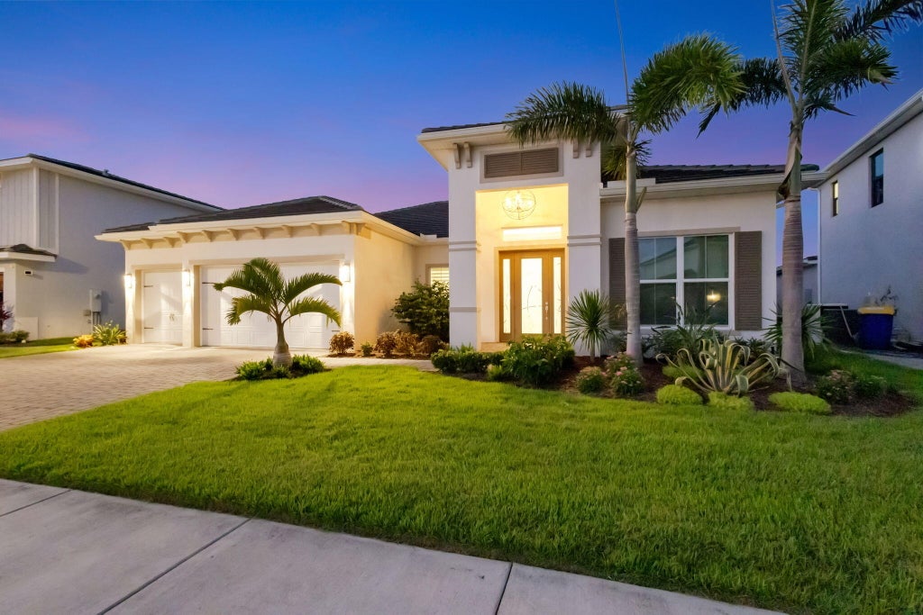 Photo of 5003 SW Winchester Drive, Stuart, FL 34997 (MLS # B26076039)