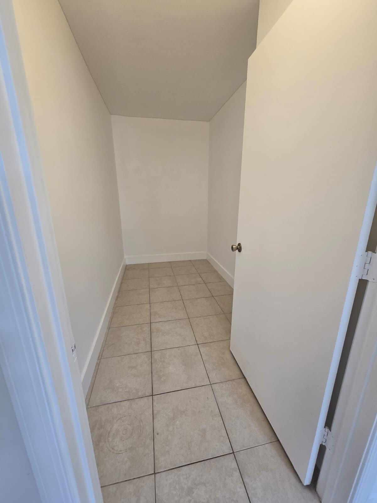 LAKEWOOD AT EMERALD HILLS CONDO - Residential Lease