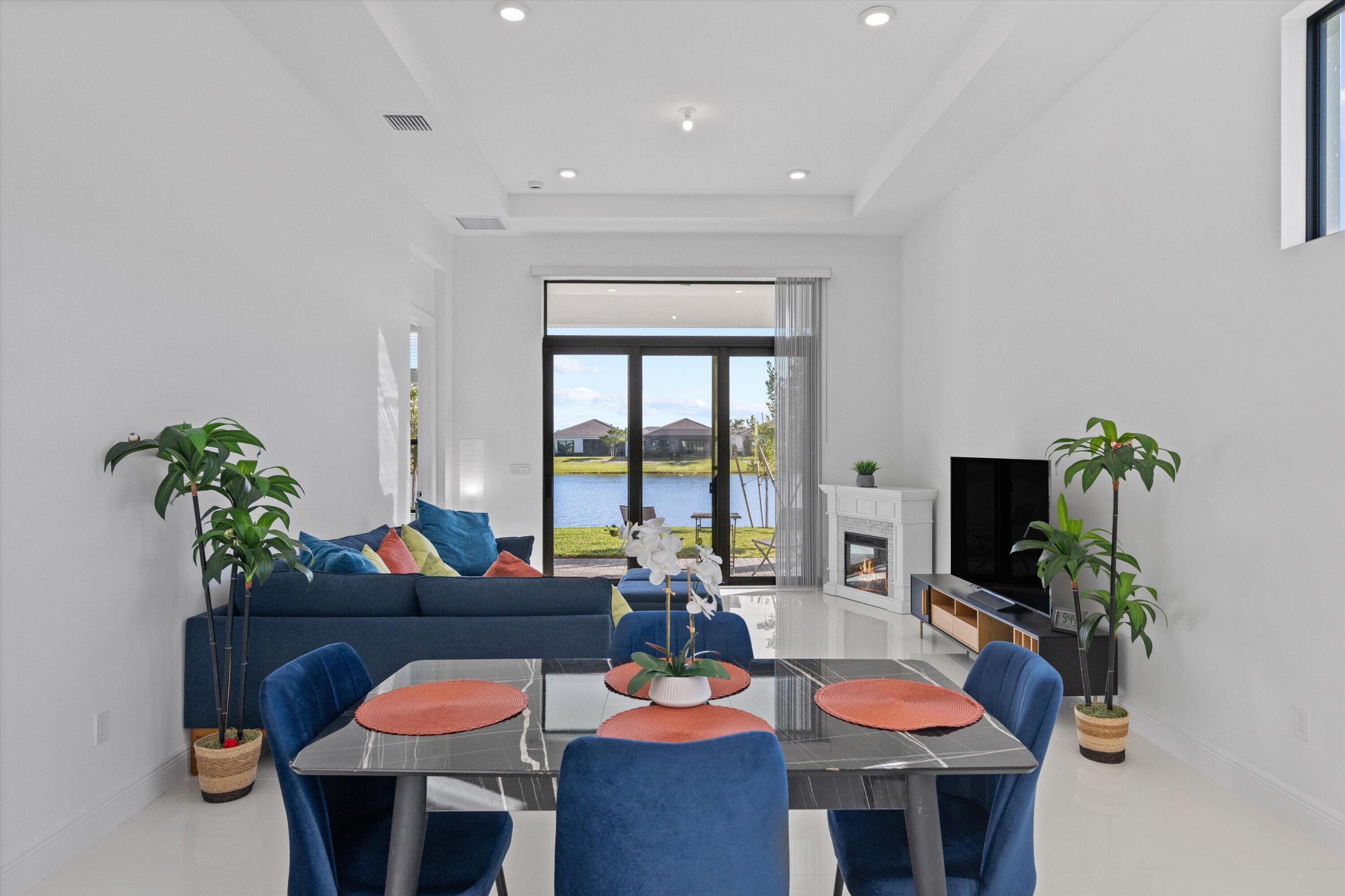 CRESSWIND PALM BEACH PHASE 3 - Residential