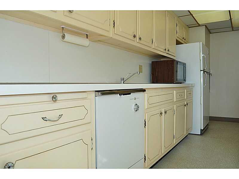 PLAZA EAST - Residential