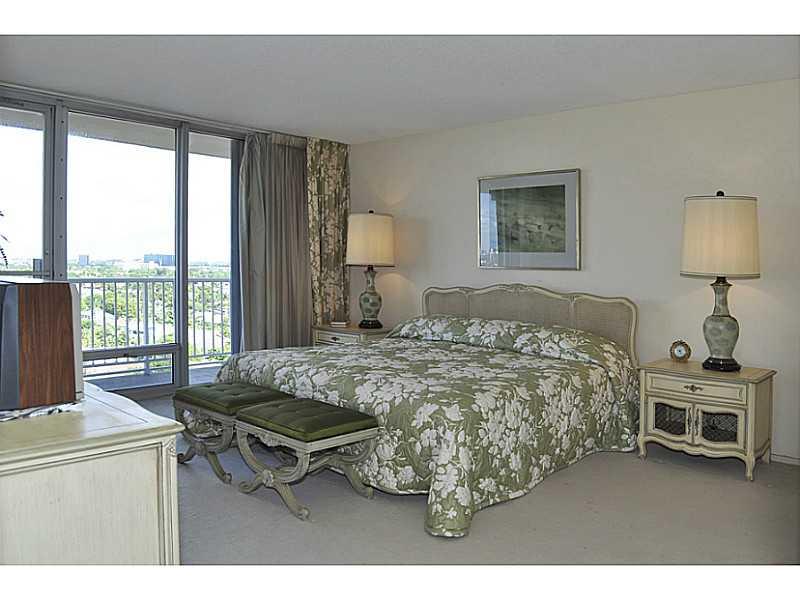 PLAZA EAST - Residential