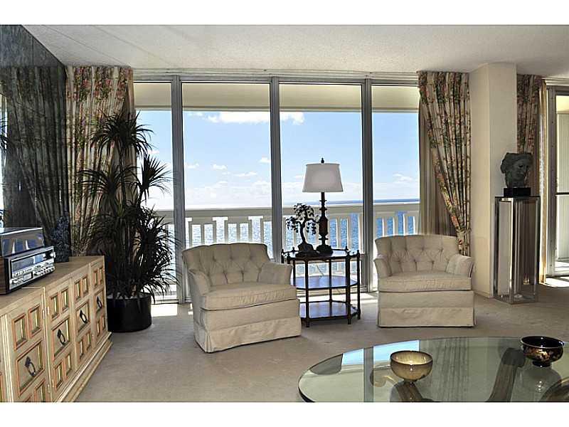 PLAZA EAST - Residential