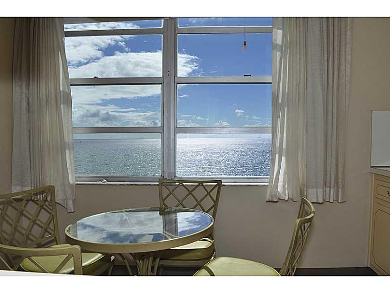 PLAZA EAST - Residential