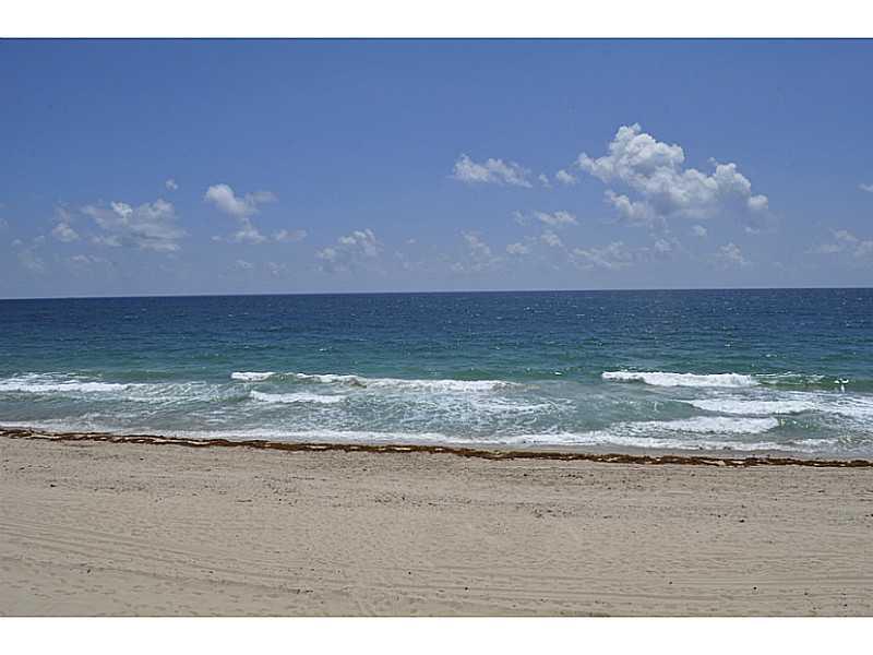 PLAZA EAST - Residential