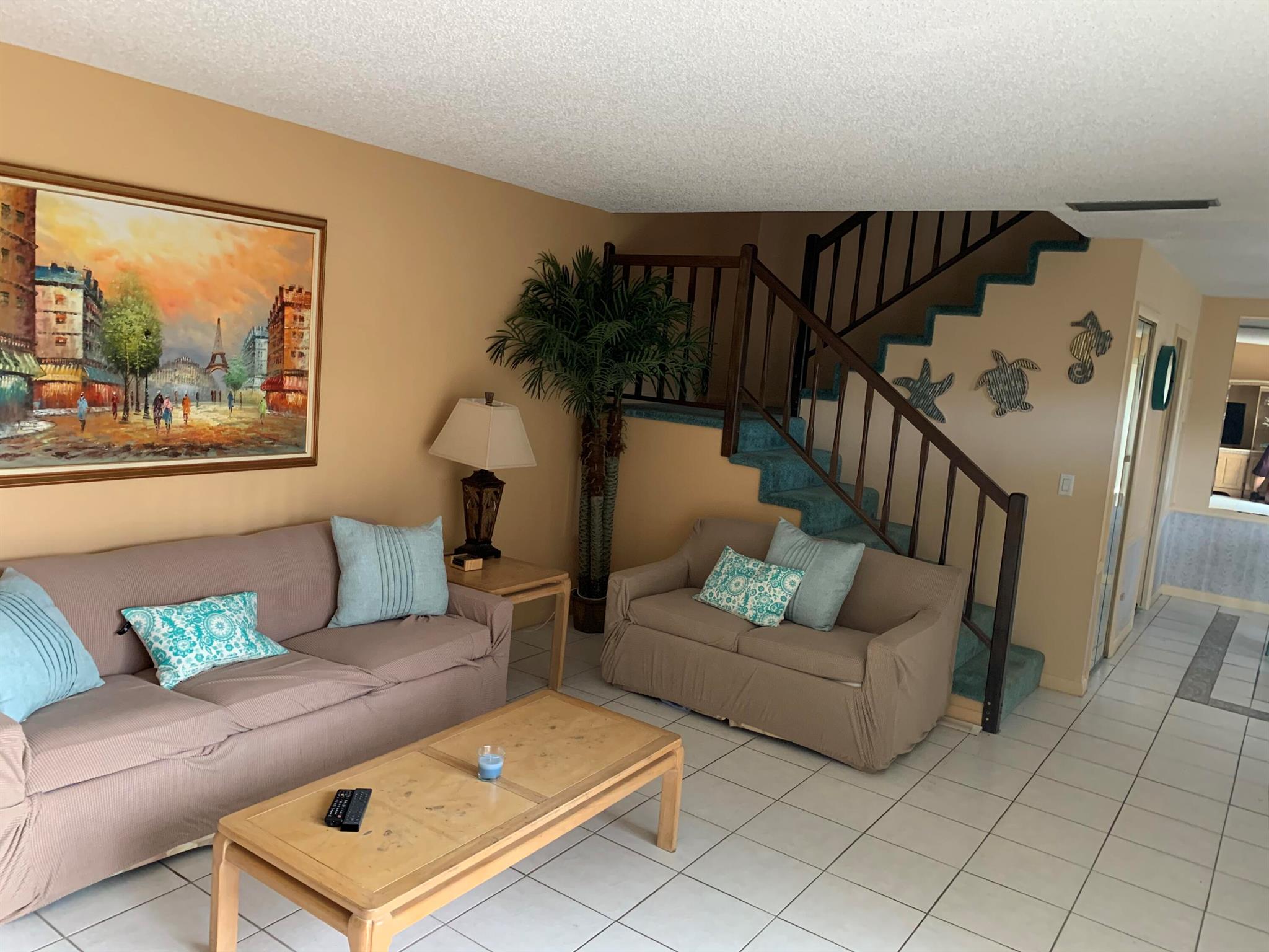 ISLAND VILLAGE PHASE I - Residential Lease