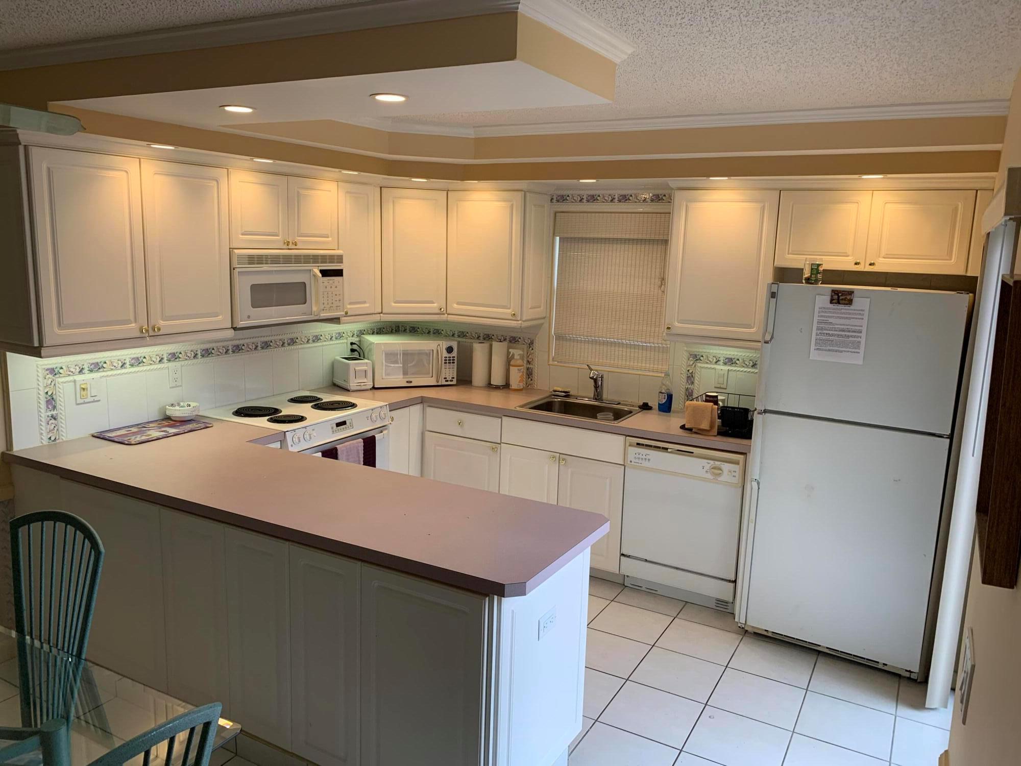 ISLAND VILLAGE PHASE I - Residential Lease