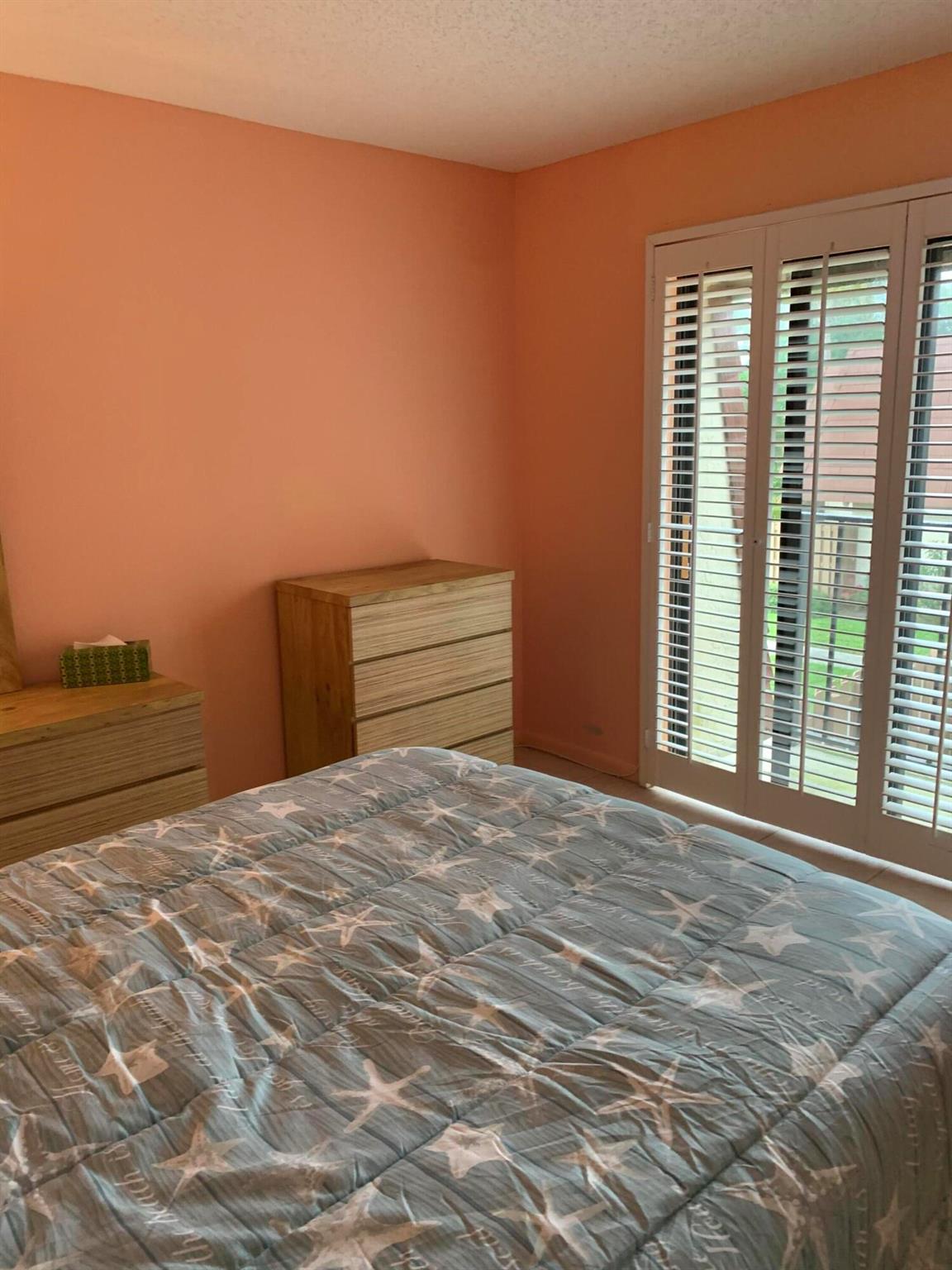 ISLAND VILLAGE PHASE I - Residential Lease