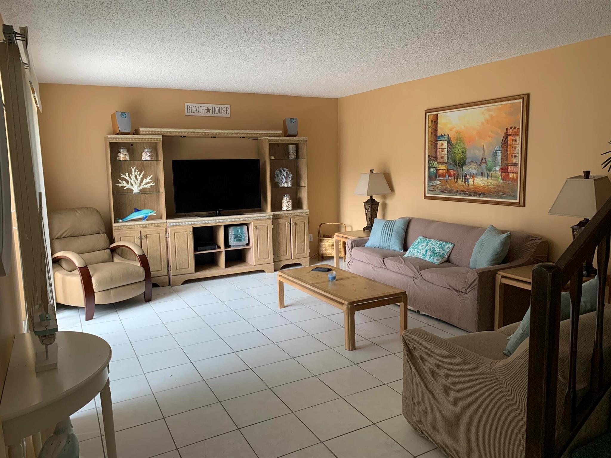 ISLAND VILLAGE PHASE I - Residential Lease