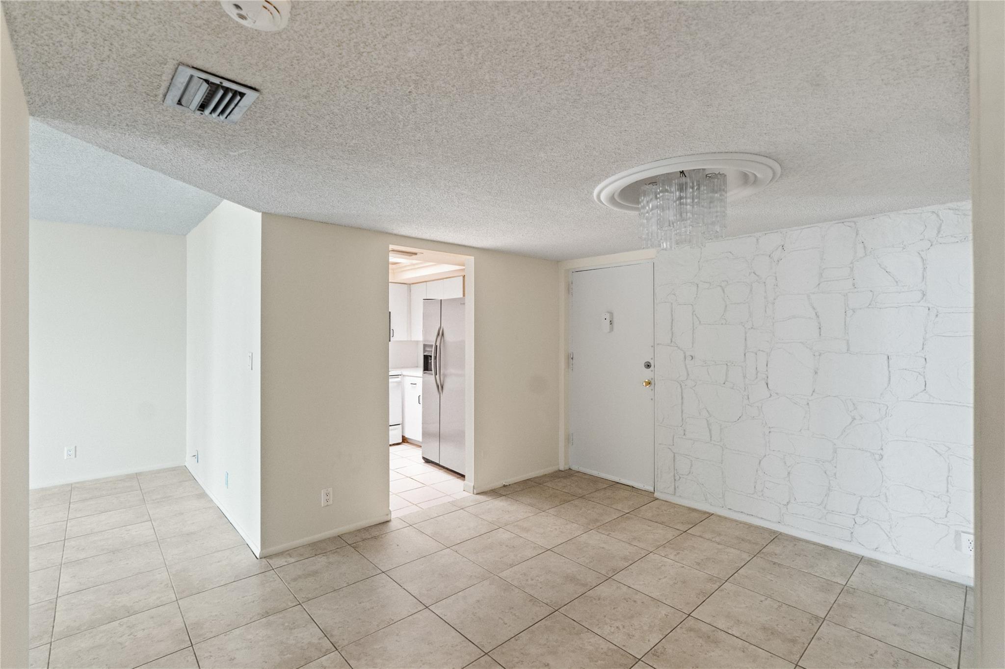 3004 NE 5th Ter 109-C