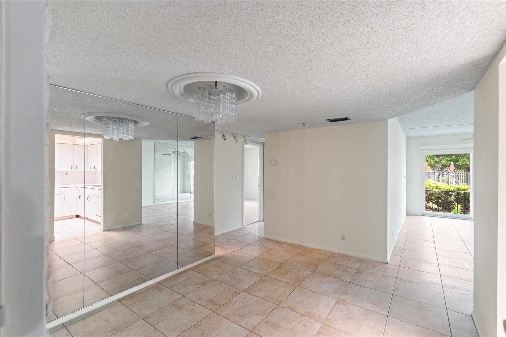 3004 NE 5th Ter 109-C
