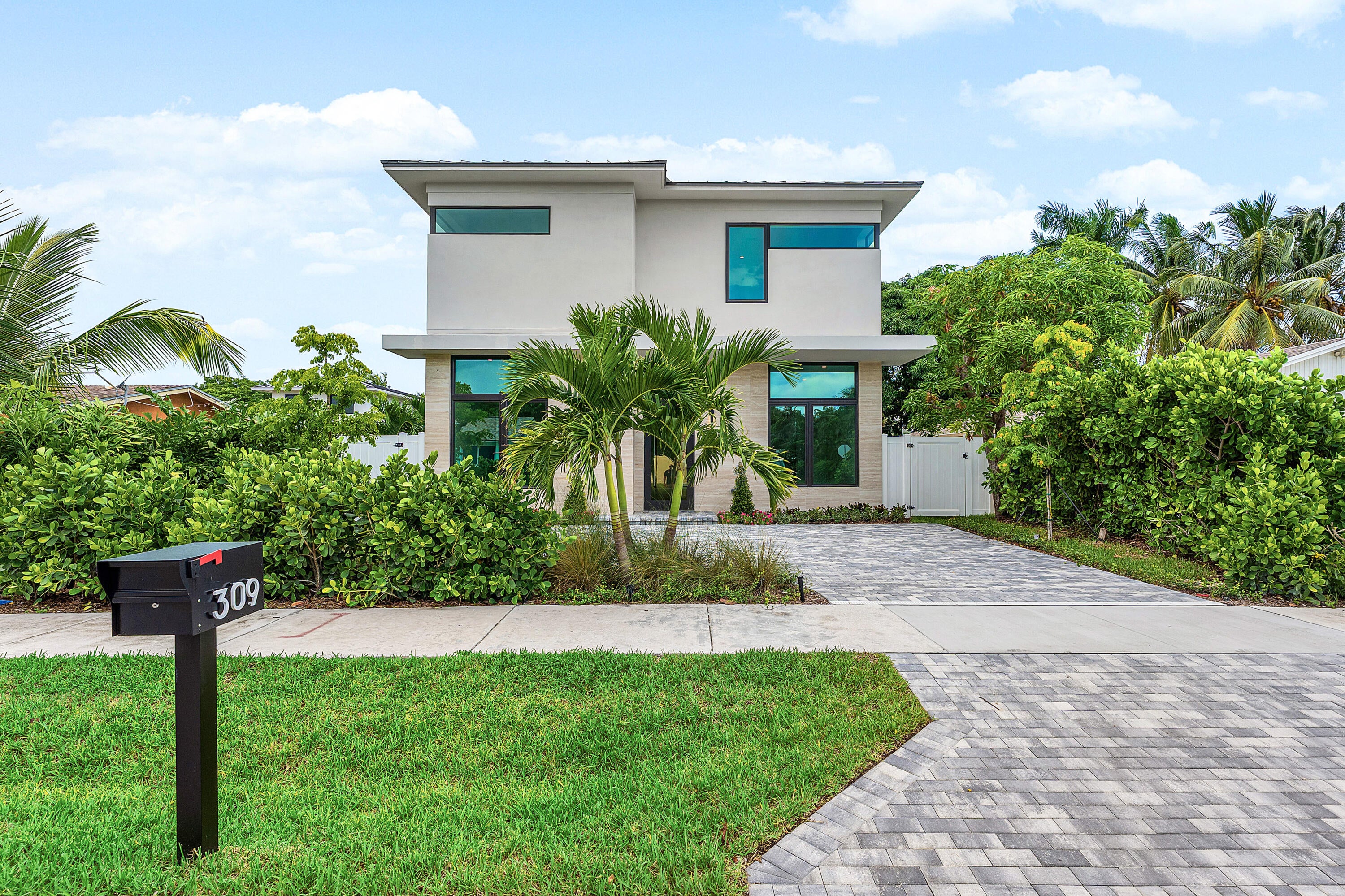 309 SE 6th Street