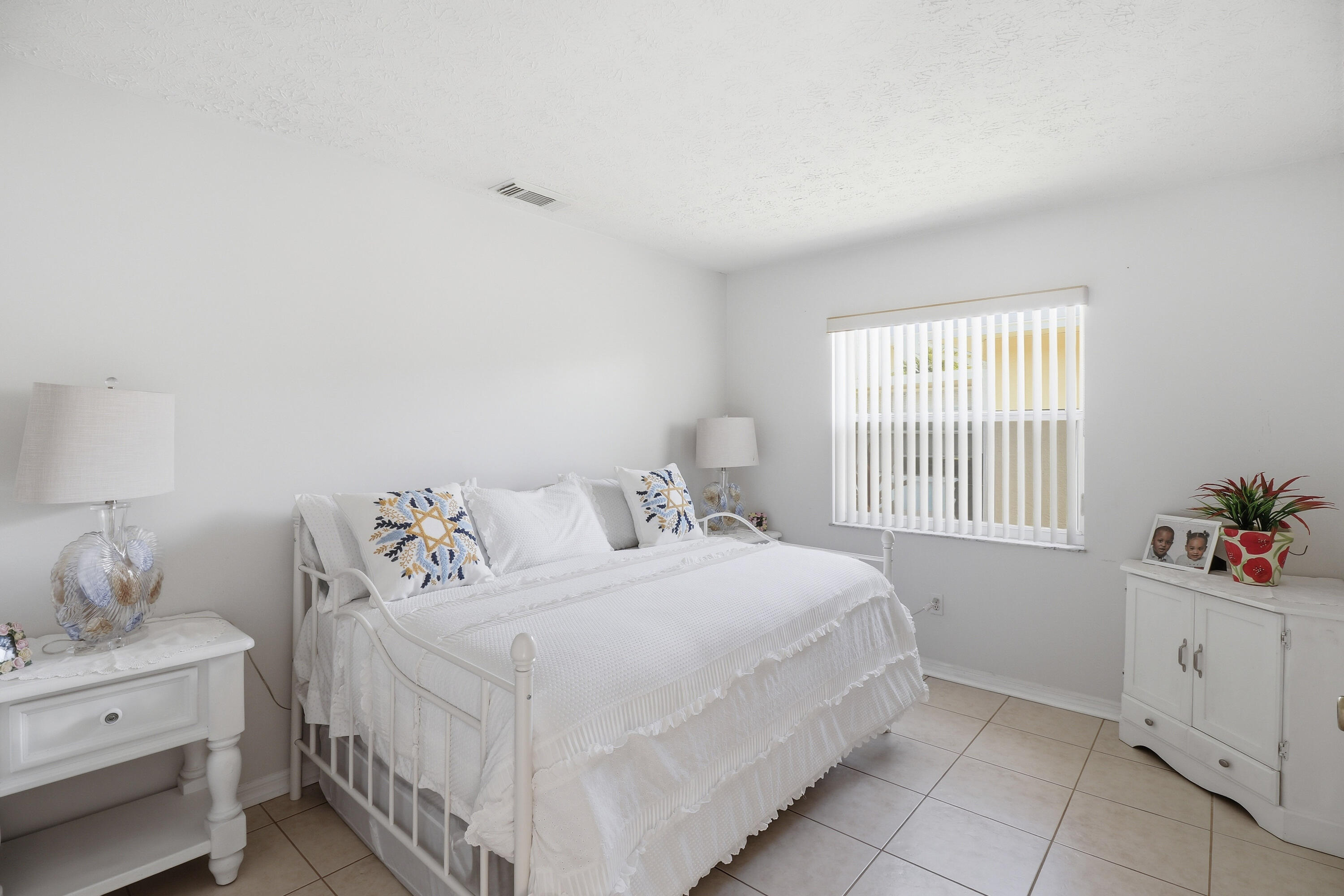 SPANISH LAKES FAIRWAYS NE PHASE - Residential